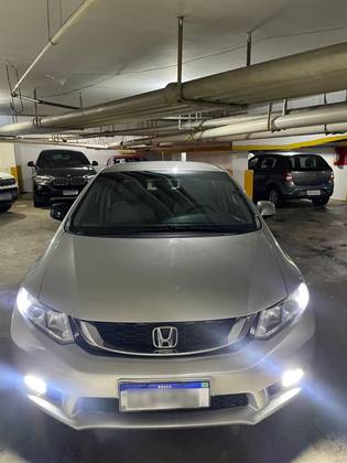 HONDA CIVIC 1.8 LXS 16V FLEX 4P MANUAL HONDA CIVIC 1.8 LXS 16V FLEX 4P MANUAL